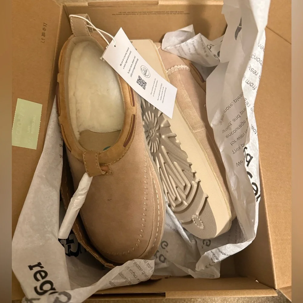 NWT UGG Gender Neutral Tasman Grafted Regenerated Clogs